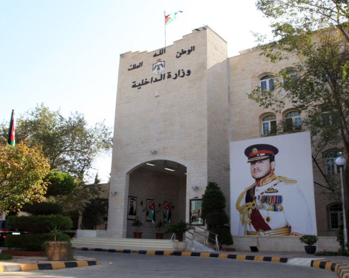 فيديو “الأرقام الوطنية” يُشعل مواقع التواصل.. والداخلية تحسم: قديم والمتهم موقوف