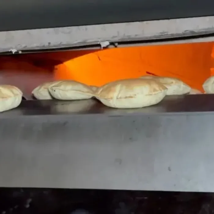 رحلة البحث عن “ربطة خبز” في غزة