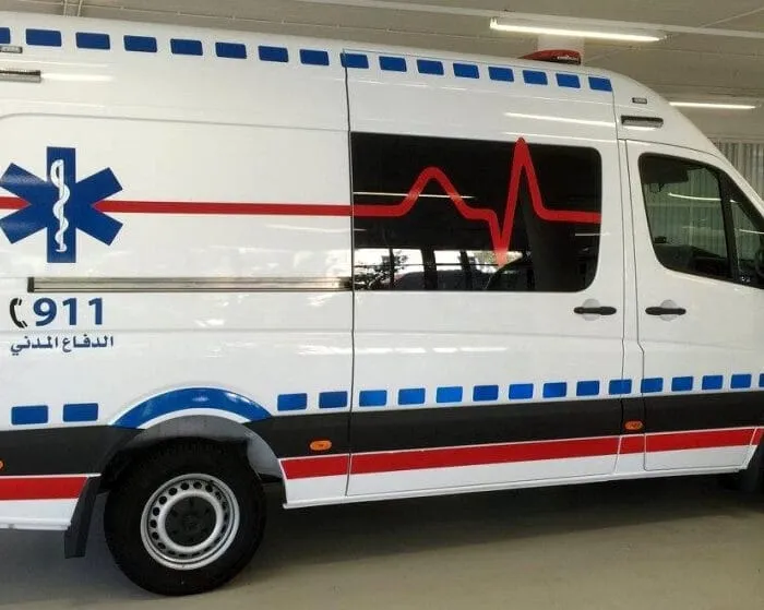 وفاة و5 إصابات في حادث تصادم بين مركبتين على طريق الشوبك