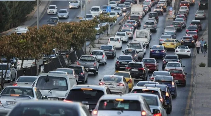 الشوارع لم تعد تُحتمل.. ازدحامات وغضب بين السائقين بعمّان