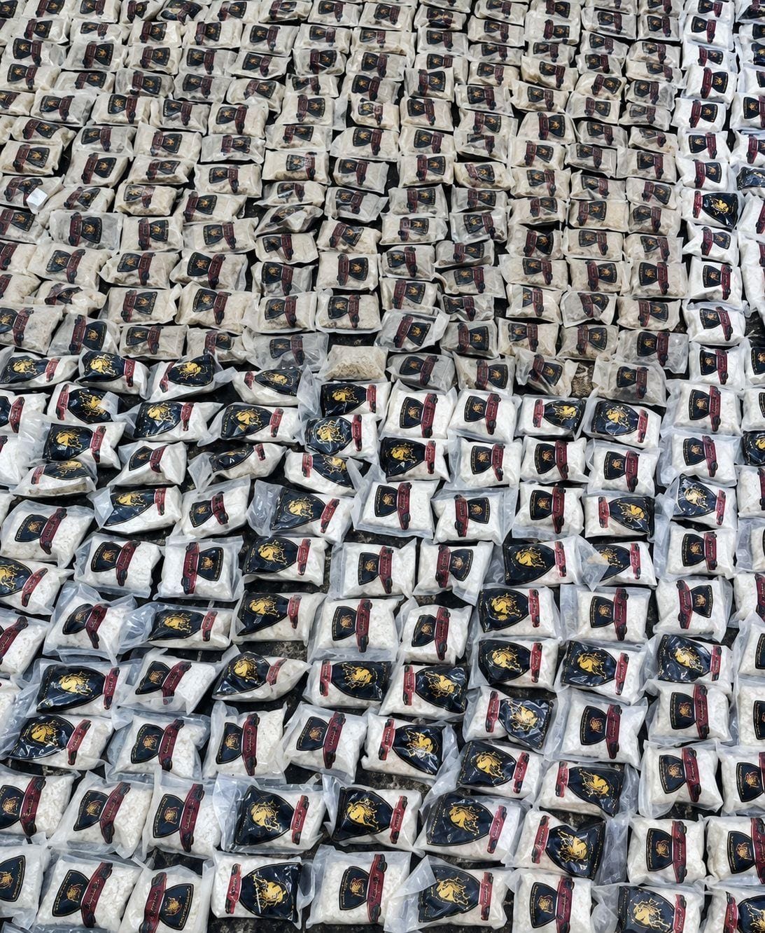 صورة للمواد المخدرة التي ضبطها الجيش