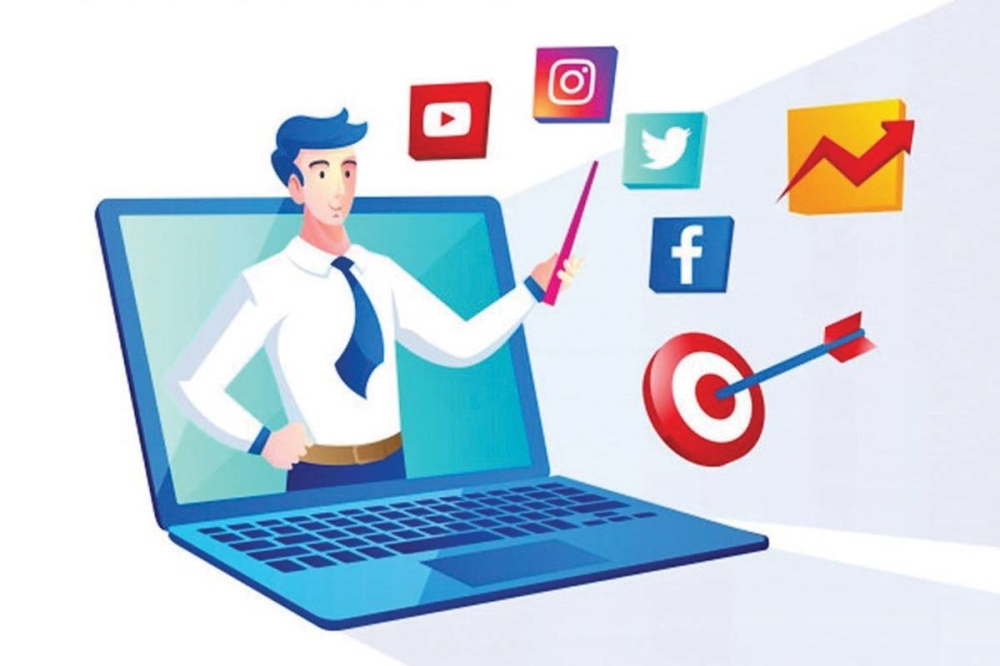 رسائل "وهمية" تشعل الجدل.. من يقف خلف استهداف صناع المحتوى؟