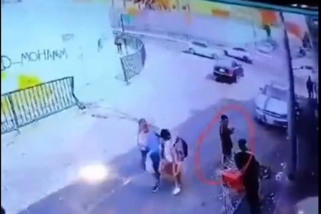 مركبة وسلاح حاد.. مشاجرة قديمة تتحول إلى جريمة اعتداء متعمد