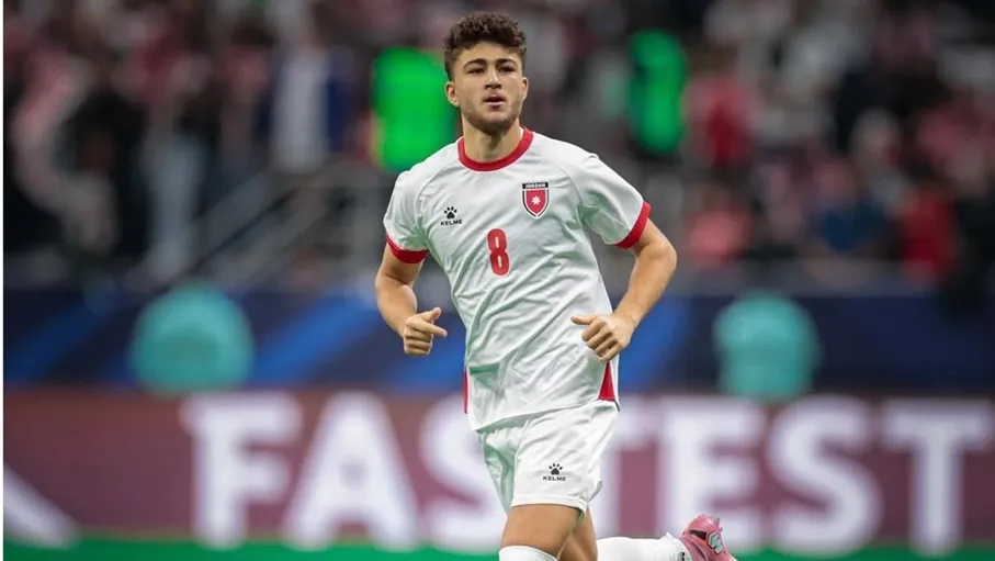 اللاعب عودة الفاخوري