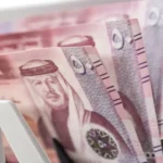 الراتب على المحك.. جيوب مثقلة ومصاريف متراكمة بعد العيد