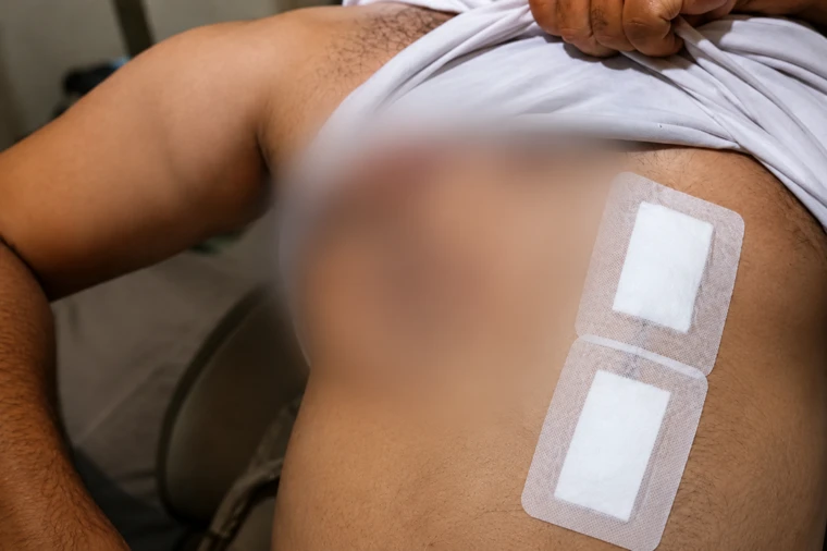 صورة للرجل الذي تم الاعتداء عليه
