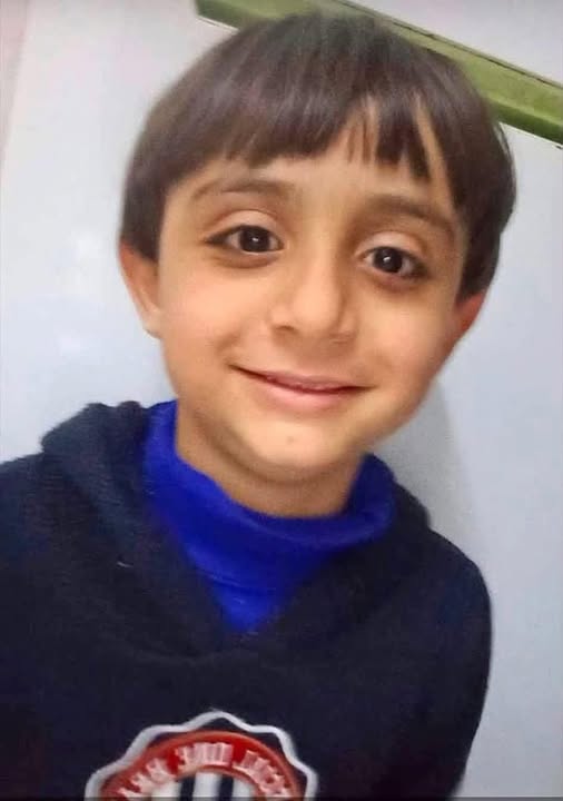 العثور على الطفل أيهم بركات سالماً في أم الدنانير.. وجده يُحسم الجدل: ليس طفل الزرقاء