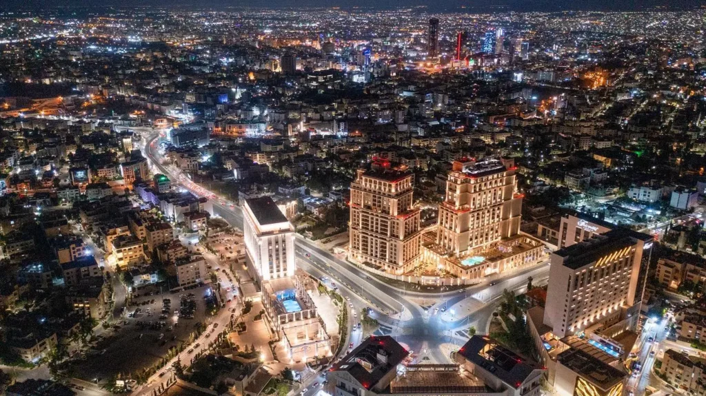 الأردن يفتح أبوابه للمستثمرين.. هل تتحول الوعود إلى استثمارات على الأرض؟