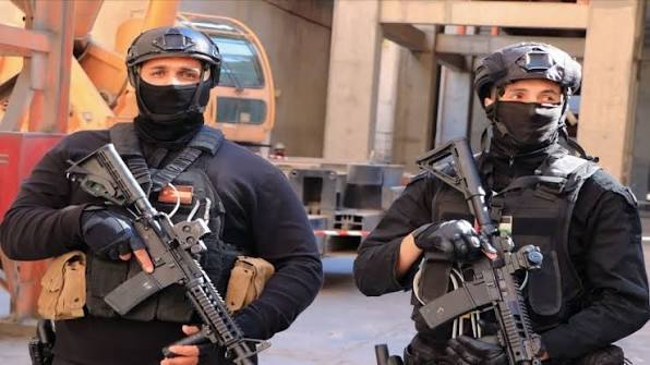 ضربة أمنية جديدة.. مداهمات تطيح بـ17 تاجراً ومروجاً للمخدرات