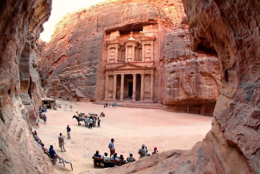من يزور آثار الأردن أكثر؟.. أرقام جديدة تكشف مفاجأة في جنسيات الزوار