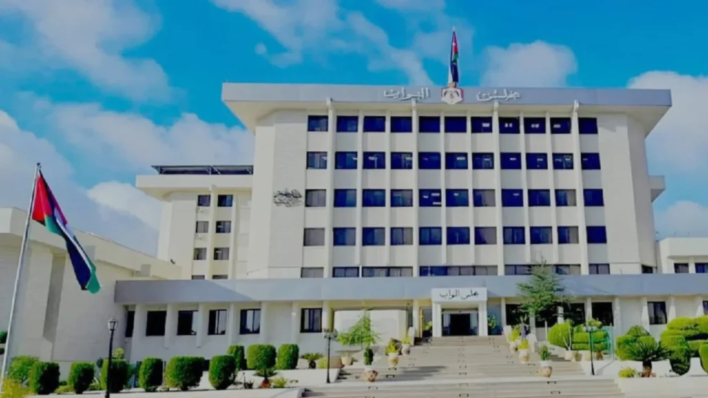 مجلس النواب يناقش اليوم قانون "هيئة الاعتماد" وشكاوى المواطنين حول ارتفاع استهلاك البنزين