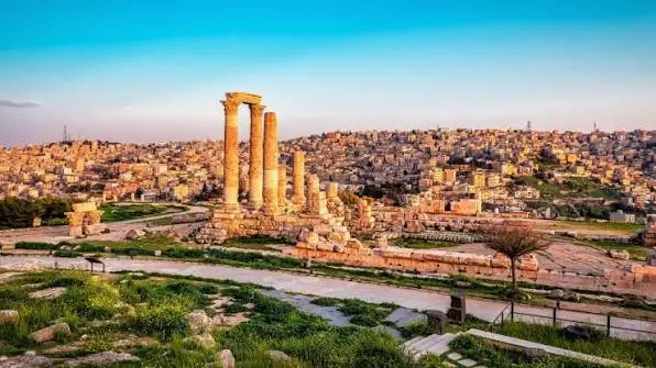 اعتدال في الطقس حتى الأربعاء.. والحرارة تقفز إلى 43 درجة في الأغوار الجنوبية والبحر الميت