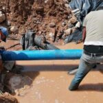 المياه تضبط 3 اعتداءات على خطوطها في ناعور وتزيل التوصيلات المخالفة