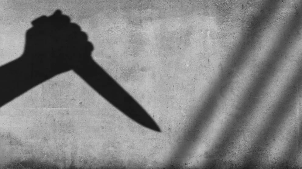 والد يتجرد من إنسانيته ويوجه طعنة نافذة لابنه في جرش