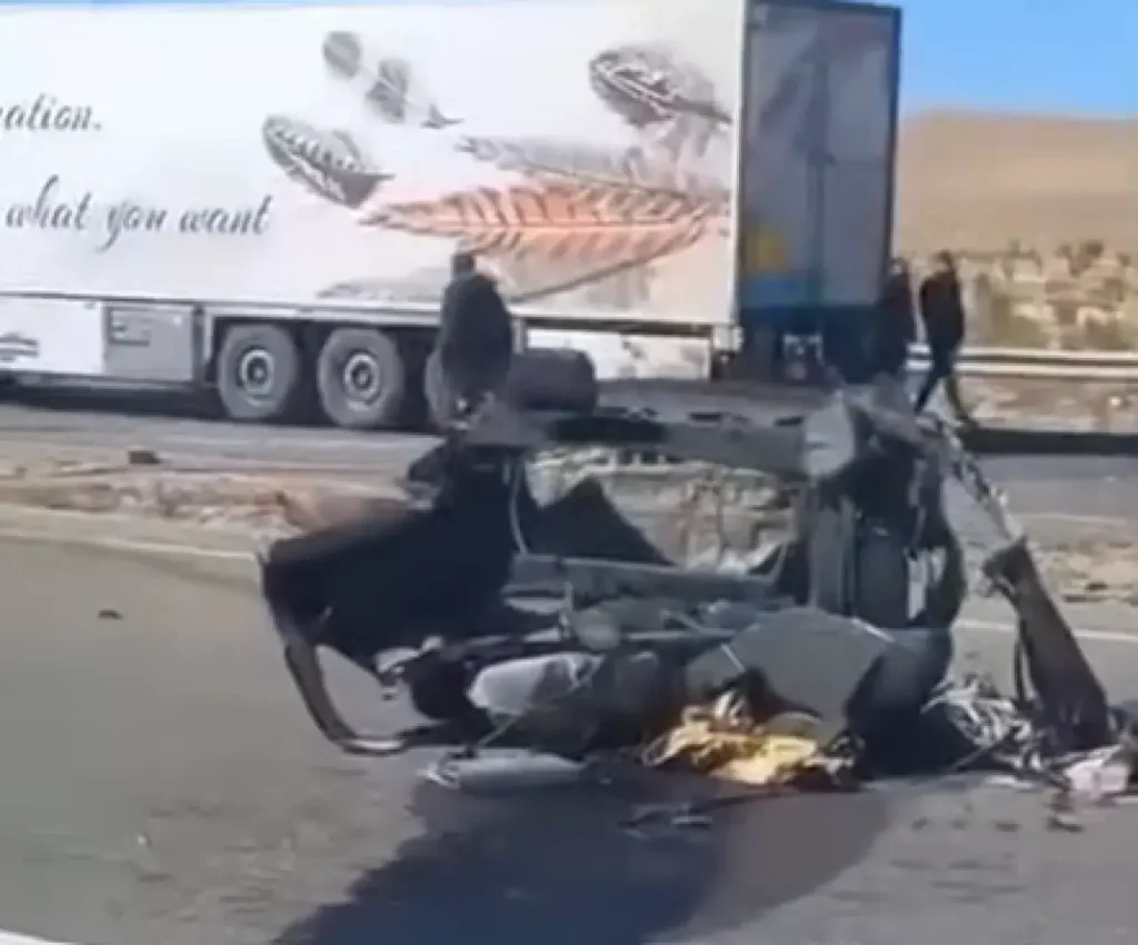 حادث مروّع على الطريق الصحراوي يخطف حياة 3 شبان