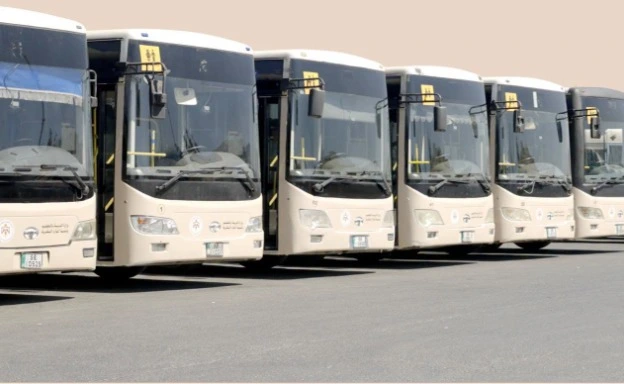 3500 مستفيد جديد.. الحكومة توسع النقل المدرسي تمهيدًا لتعميمه
