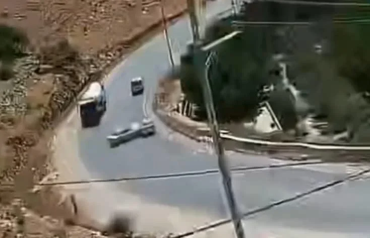 العناية الإلهية تنقذ معلمين بعد سقوط مركبتهما في وادي سحيق بإربد