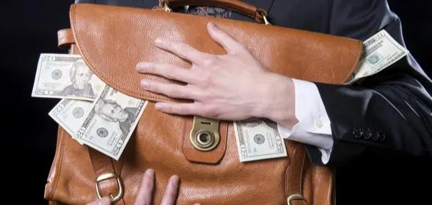توقيف موظف سابق في الأمانة بتهمة التزوير واختلاس 149 ألف دينار