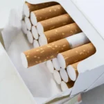 الدخان يشعل الغضب مجددا.. تجار يمتنعون عن البيع وأنباء عن زيادة مرتقبة
