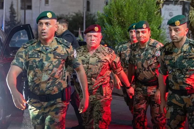 الملك: النشامى لاحقو الإرهابيين حتى جحورهم.. ولن يفلتو من العقاب