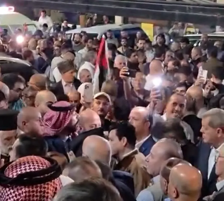 وقفة أردنية جامعة تندد باستهداف الكنيسة وتؤكد وحدة الصف الوطني